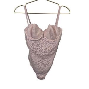 NWT  Victoria's Secret  Pale Pink Lace Lingerie‎ Corset Bodysuit Size 34C